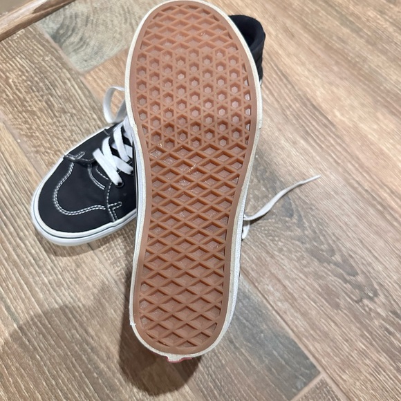 Vans Black and White High-Top Sneakers - Picture 4 of 5